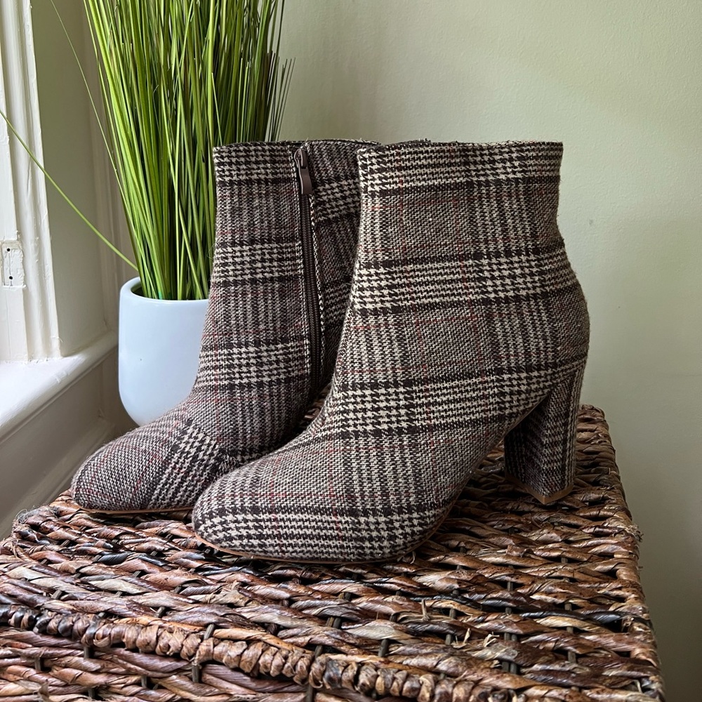 Plaid Heeled Booties - Picture 4 of 6